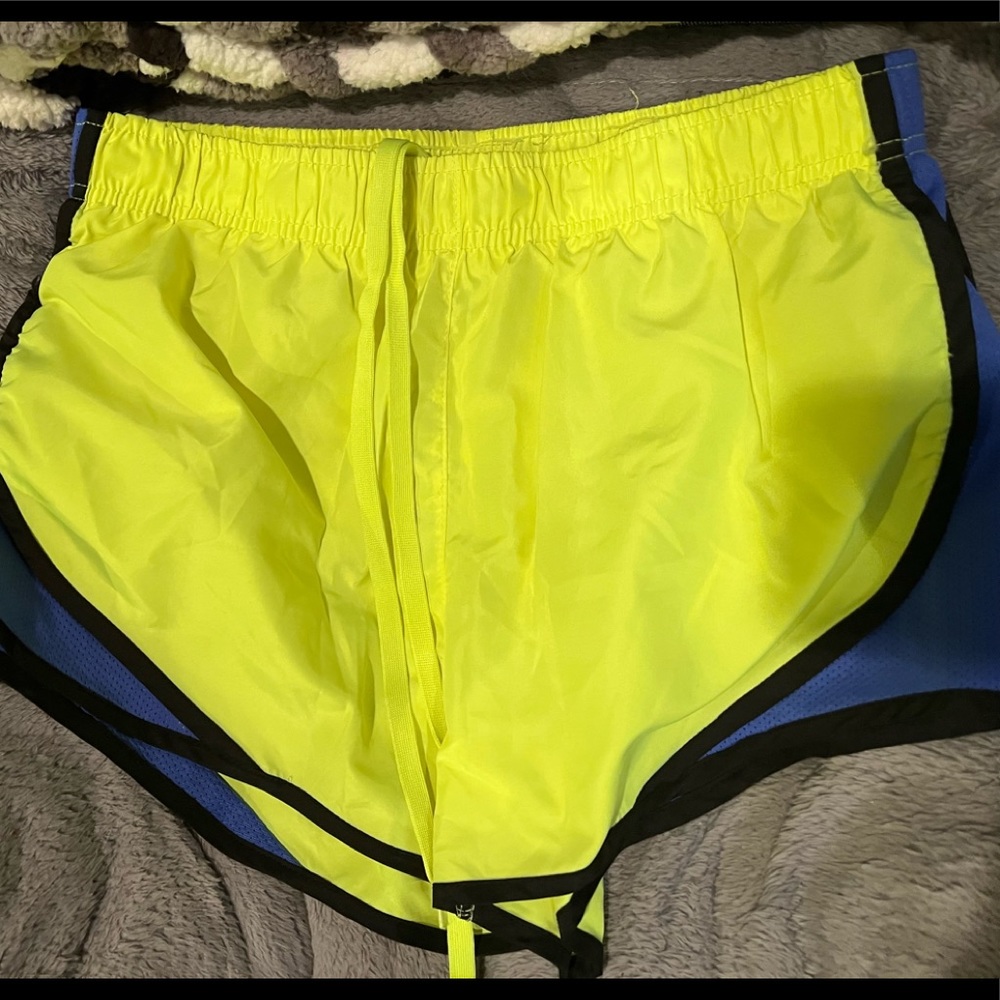 90 degree sport shorts size Med